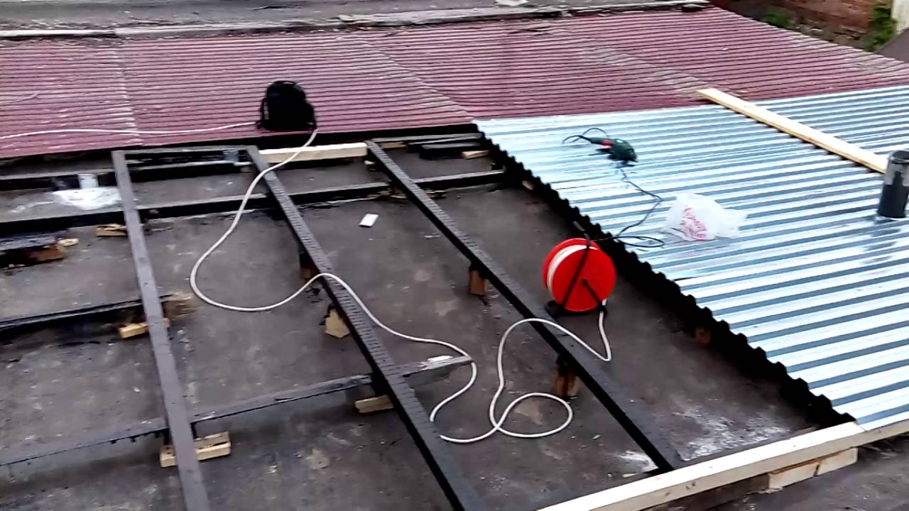 Как покрыть крышу гаража профнастилом своими руками - мастерсам