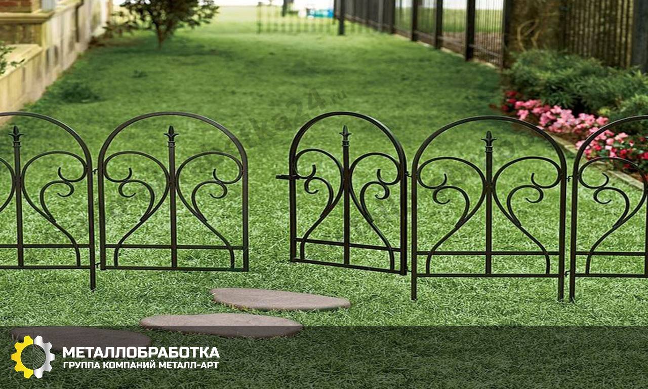 Забор из искусственной травы — особенности, методика изготовления, советы и рекомендации