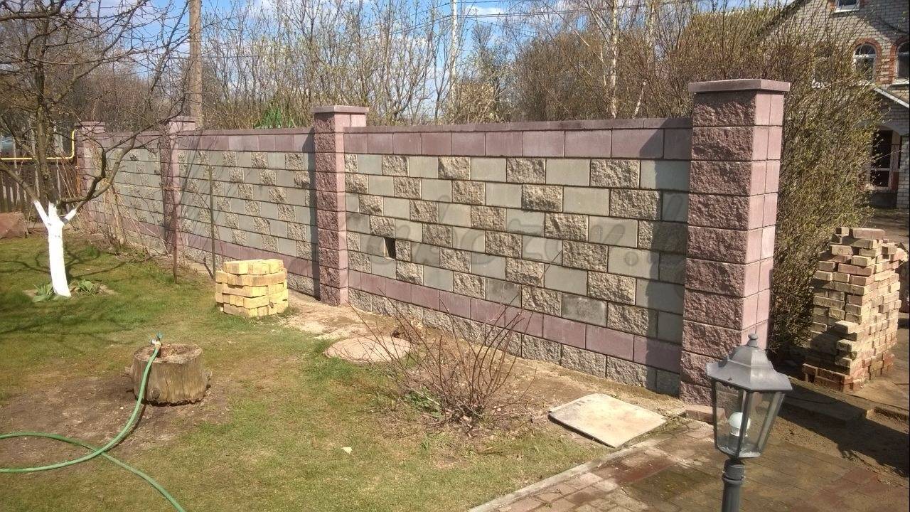 Забор из блоков бессер: ограда из почти натурального камня