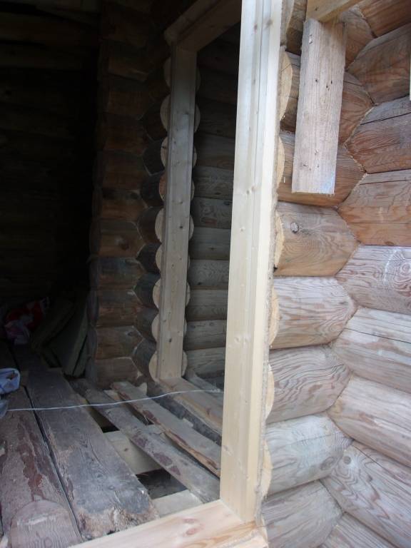 Как сделать окосячку дверных проемов в деревянном доме своими руками