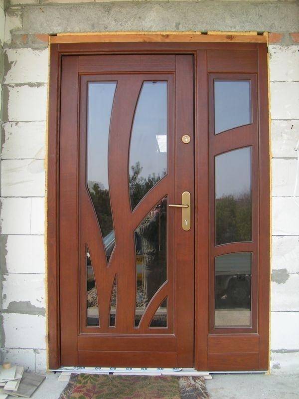 Как выбрать входные деревянные двери