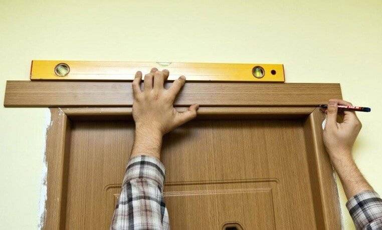 Обналичка межкомнатных дверей: установка, как сделать своими руками