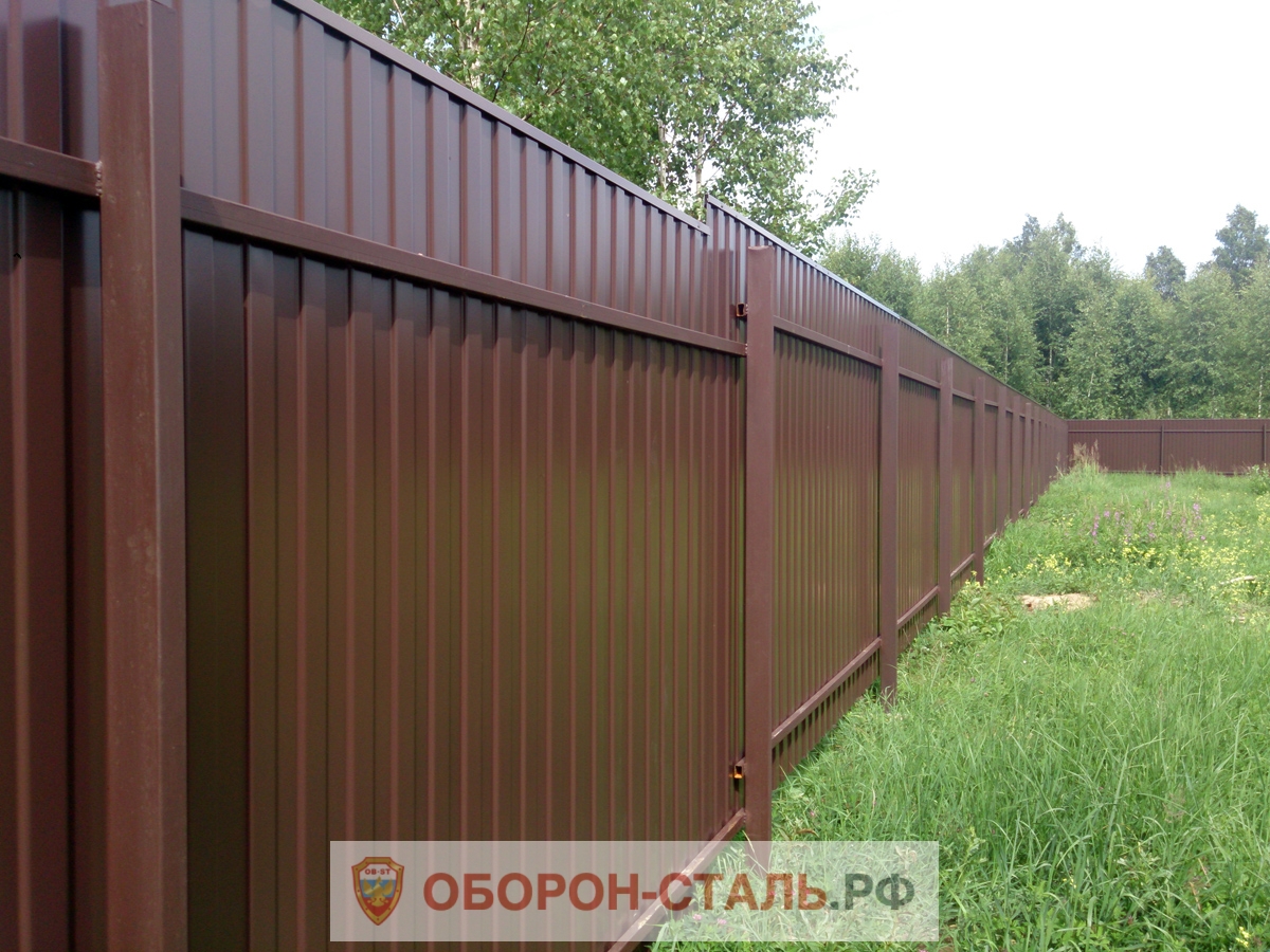 Забор из металлопрофиля: преимущества использования профнастила, как своими руками построить ограду дома