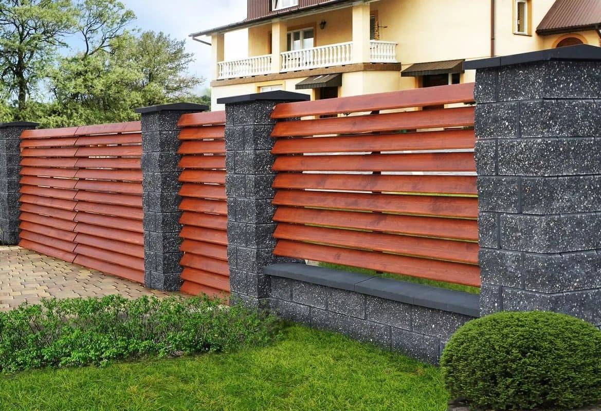 Красивый забор для частного дома: интересные идеи, современные решения, стильное фото - все про стройку и ремонт
