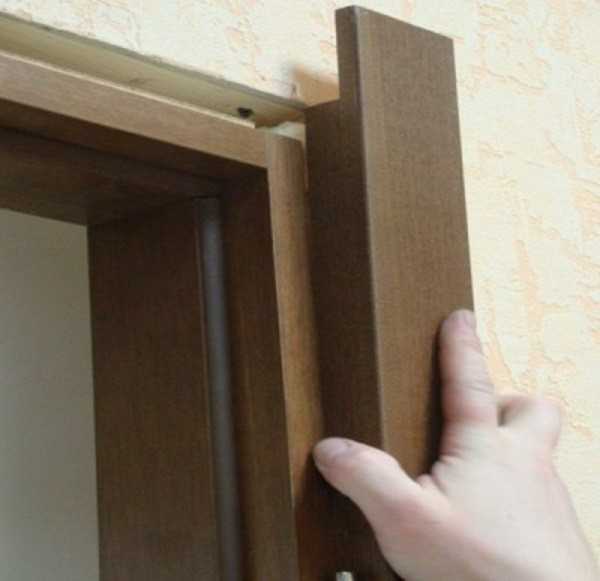 Способы установки обналички на межкомнатные двери