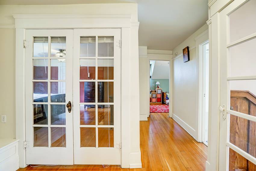 Межкомнатные двери со стеклом или глухие… как выбрать?