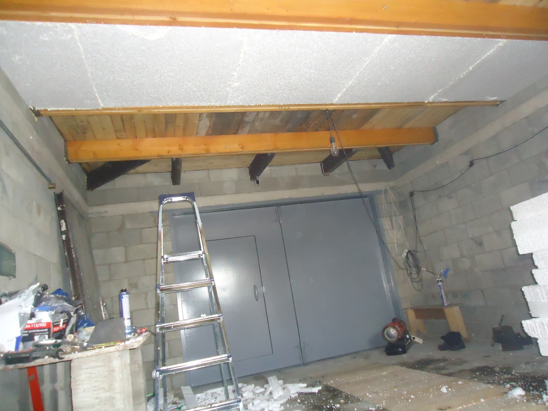 Чем обшить потолок в гараже дешево и красиво: натяжной и подвесной потолок и отделка