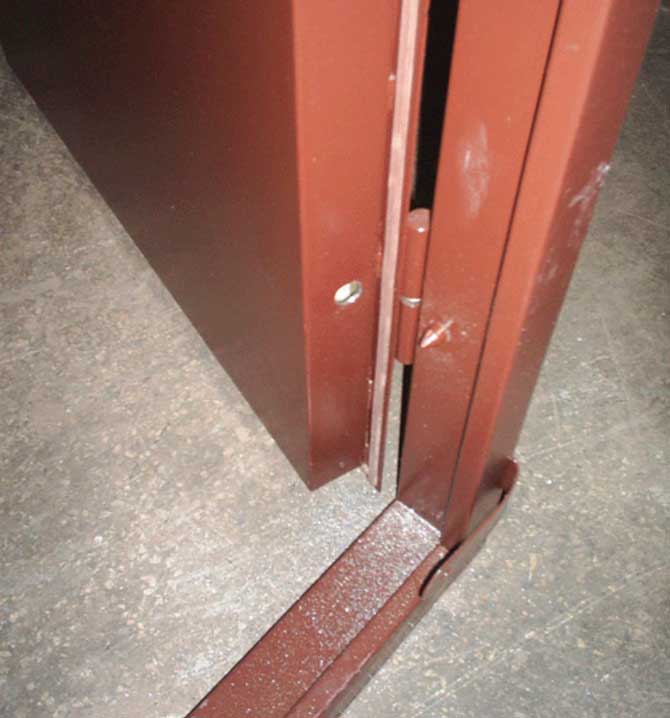 Как сделать входную железную дверь