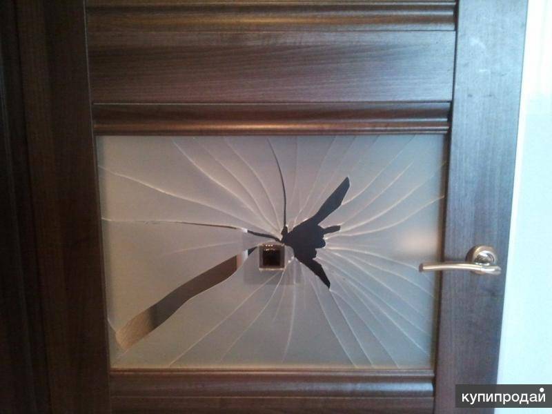 Можно ли заменить стекло в межкомнатной двери?