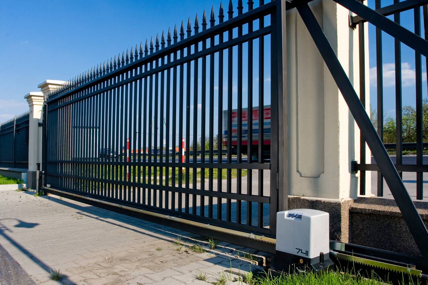 Технология самостоятельной установки решетчатых откатных ворот