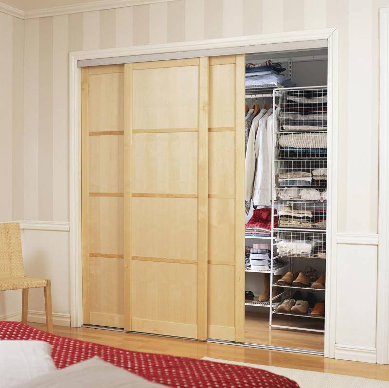 Двери для гардеробной, особенности, разновидности конструкций