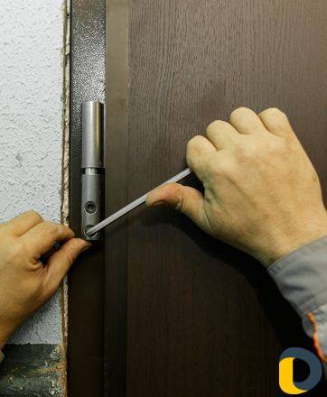 Регулировка металлических входных дверей своими руками