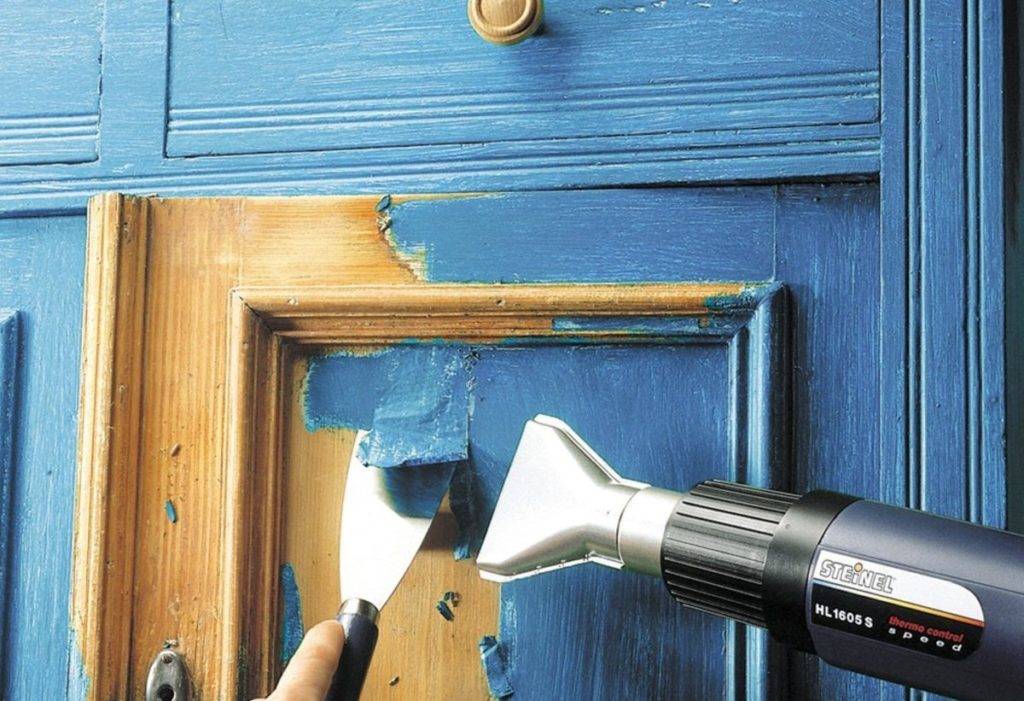 Как покрасить двери акриловой краской