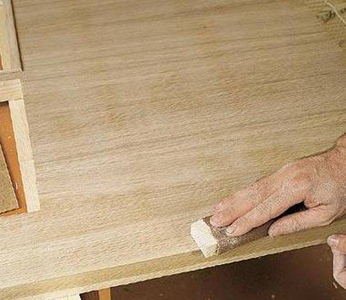 Как правильно покрыть лаком деревянную дверь — выбор лака, подготовка и процесс обновление