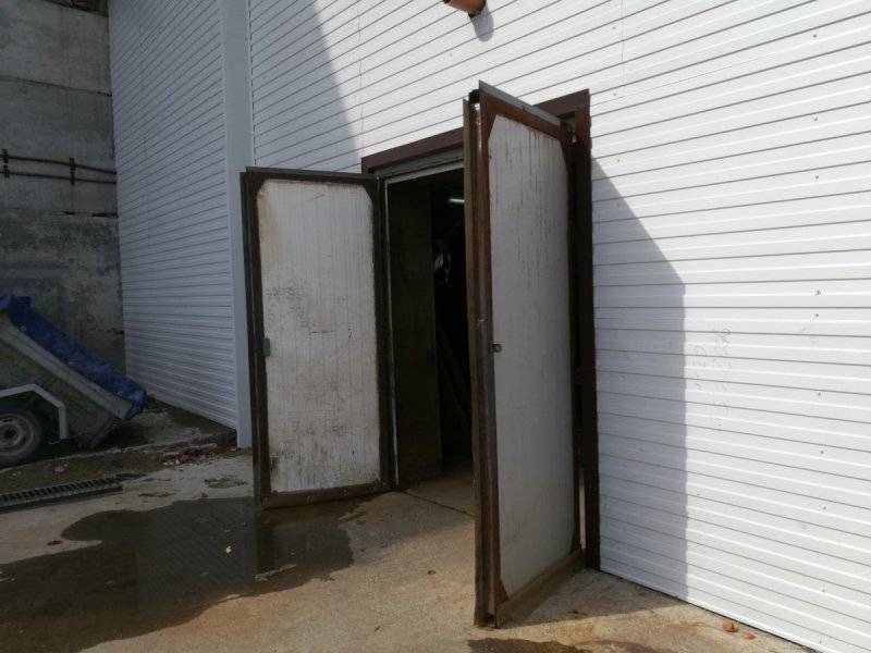 Распашные ворота для гаража своими руками - как сделать металлическую конструкцию, пошаговая инструкция