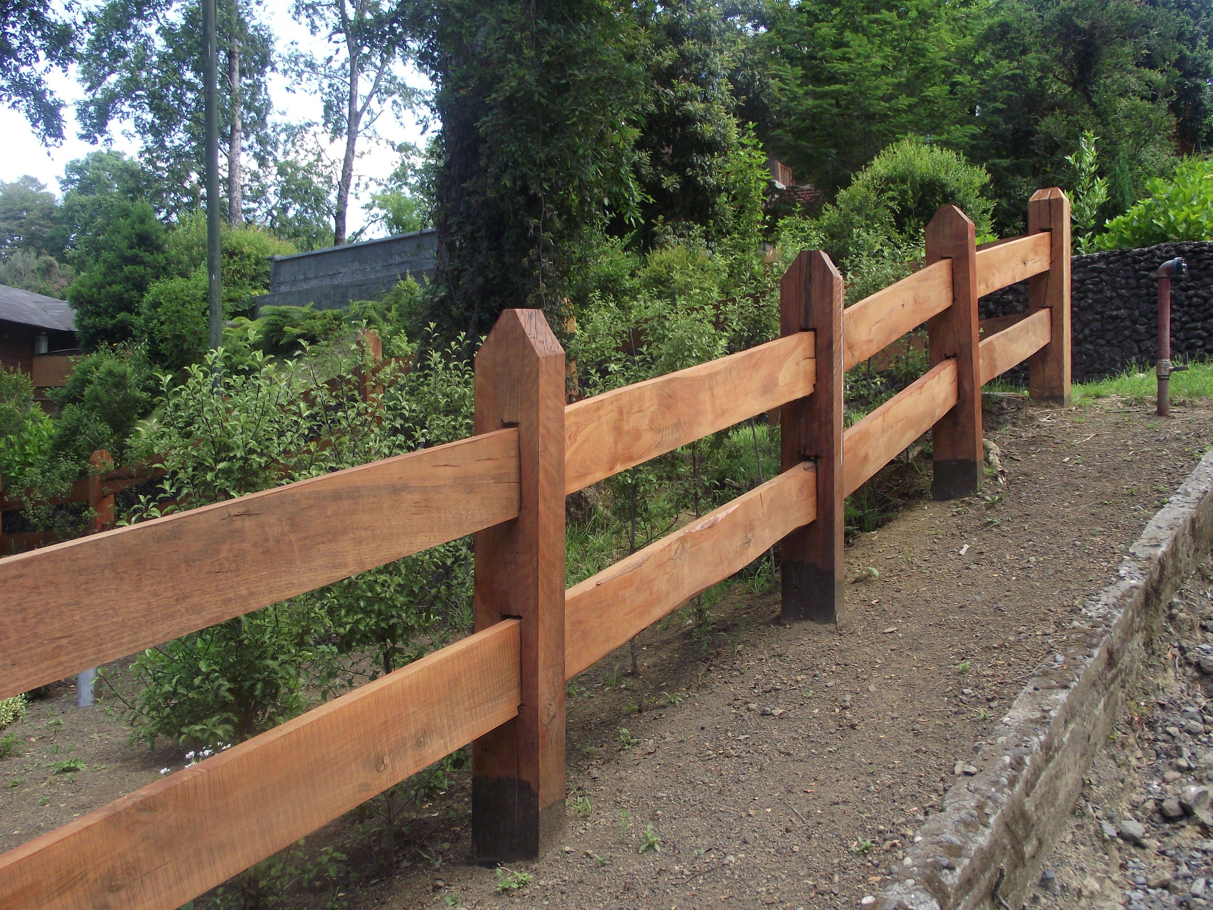 Строим деревянный забор в стиле “ранчо”