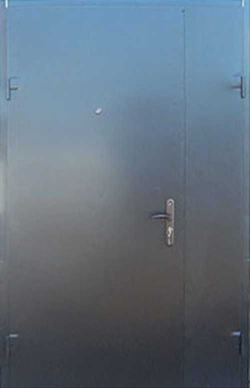 Современные тамбурные металлические двери