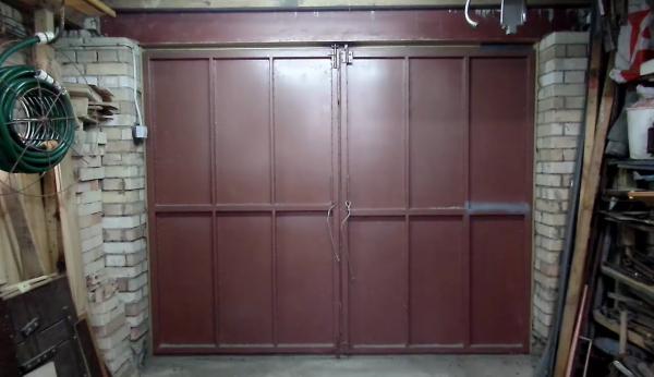 Установка гаражных ворот: подробная инструкция
