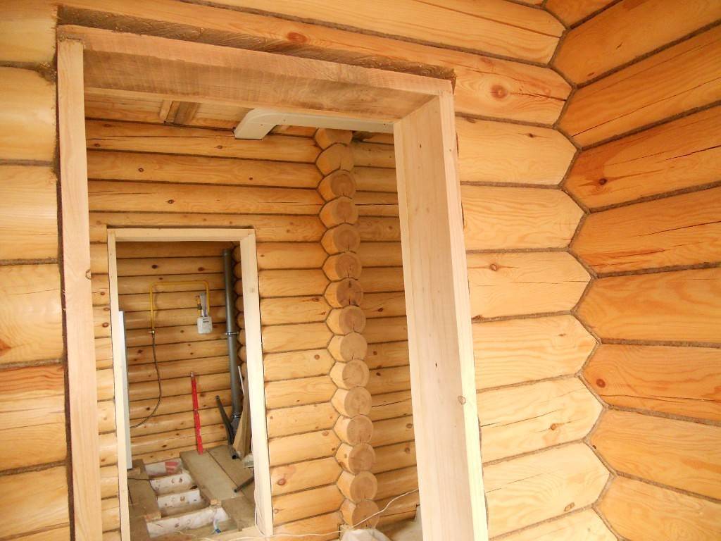 Установка обсады в деревянном доме