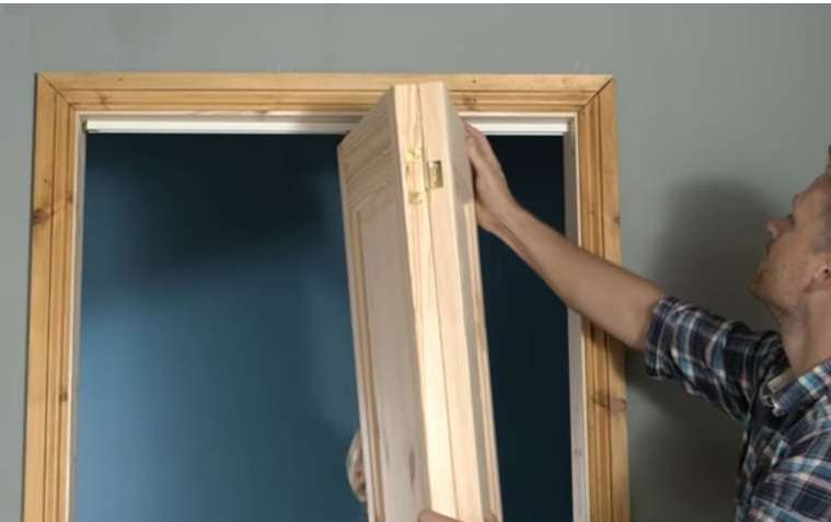 Как установить дверь-гармошку своими руками