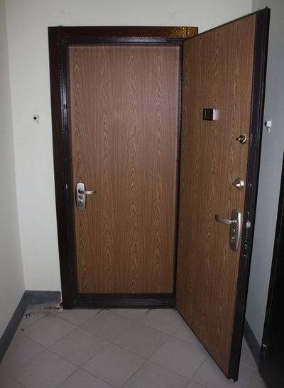Вторая входная дверь в квартиру для шумоизоляции: обзор решений