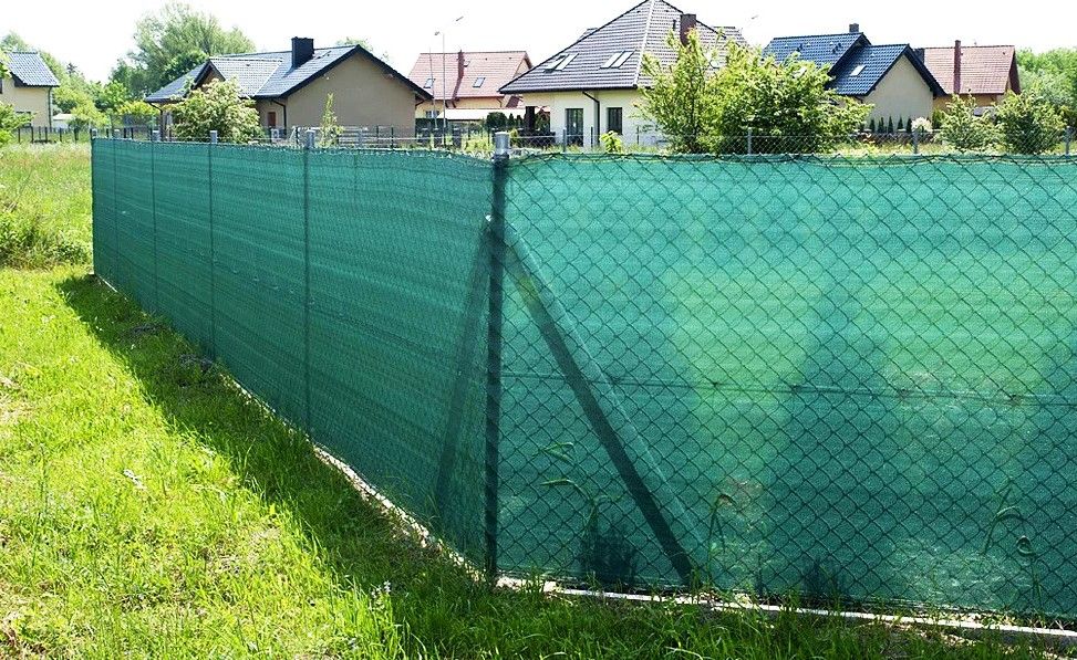 Забор из сварной сетки: оптимальный вариант ограждения участка