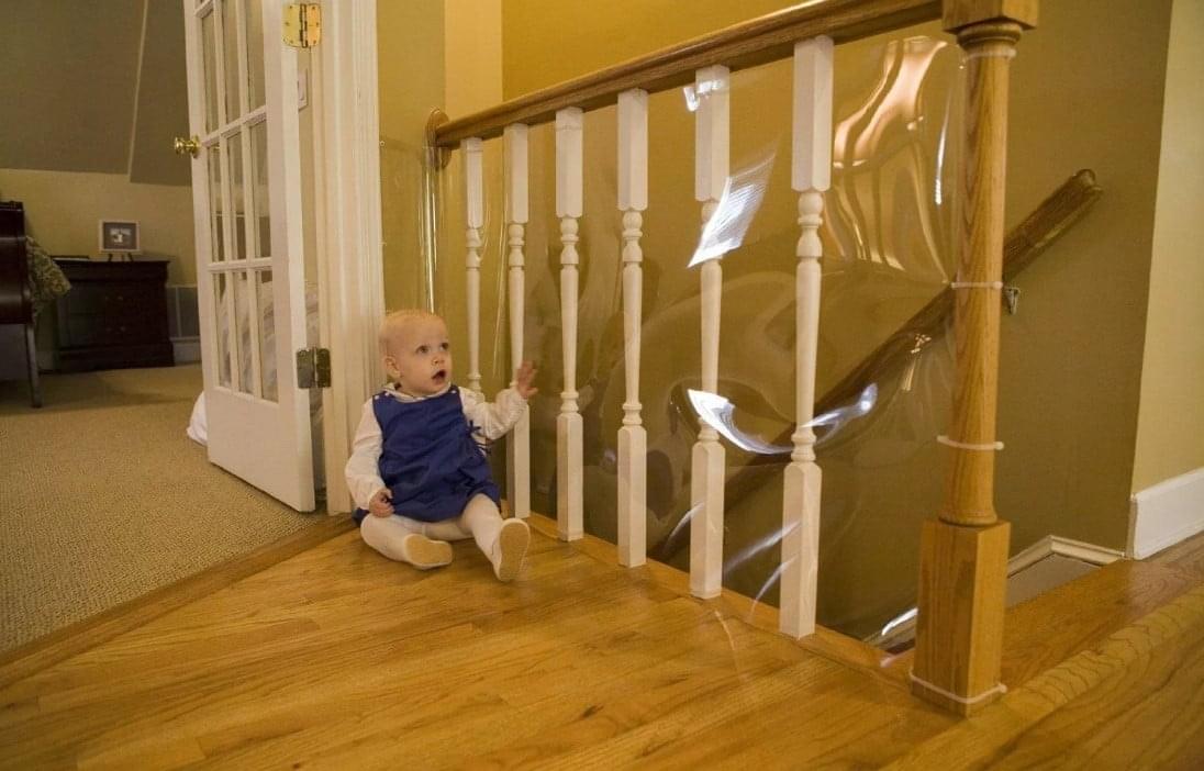 Нужны ли ворота безопасности для детей на лестницу: 6 доводов