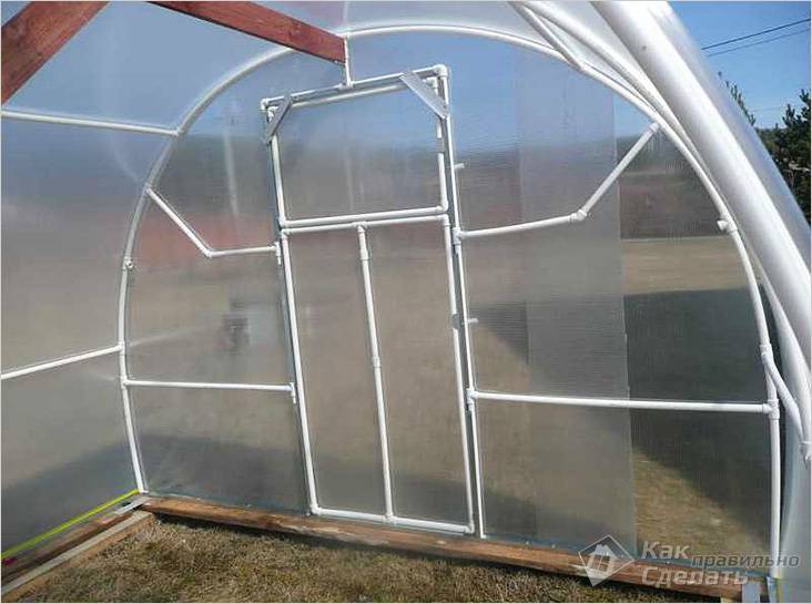 Как построить односкатную теплицу из поликарбоната во дворе или на огороде