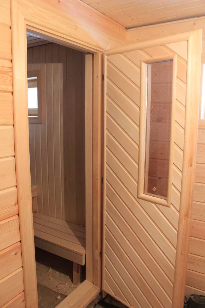 Деревянная дверь в баню своими руками — пошаговая инструкция изготовления?
