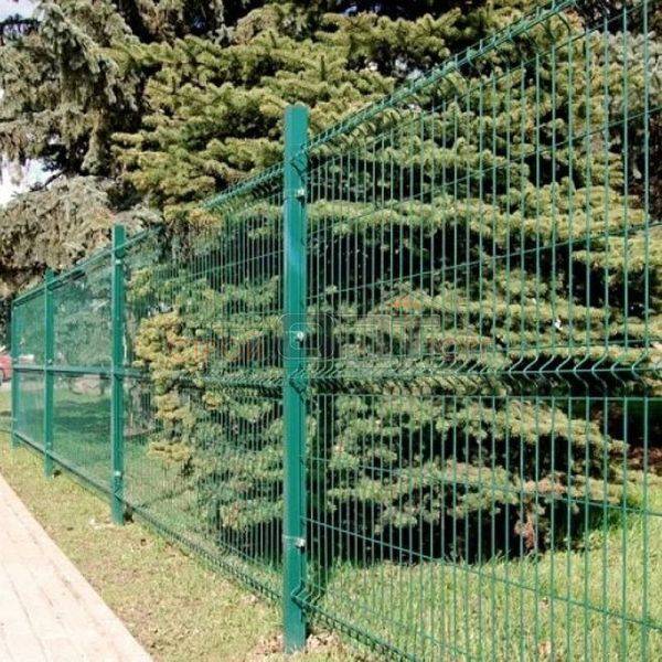 Полимерные заборы из сварной и сетки рабицы, ДПК и лозы — цена и фото