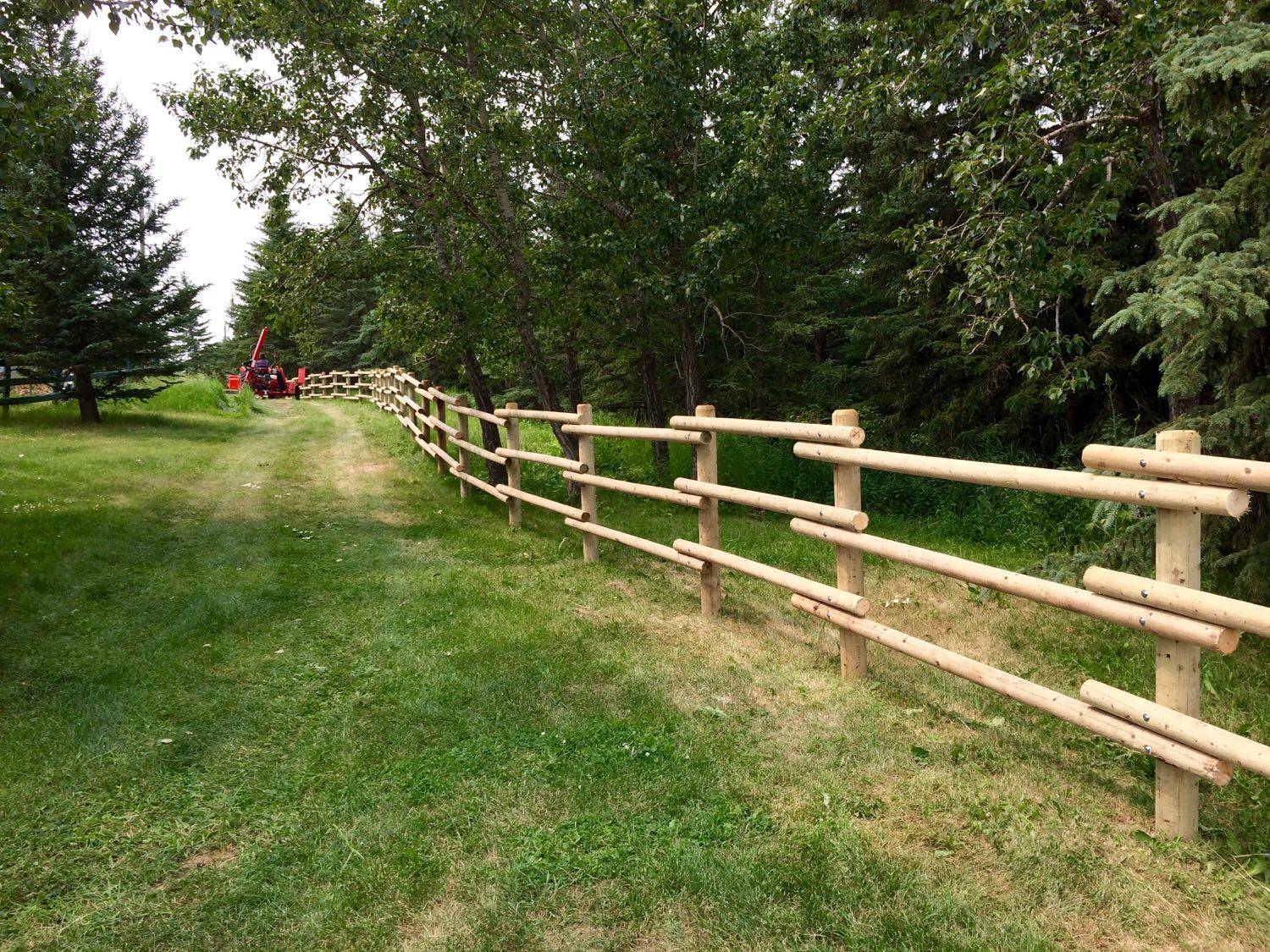 Забор в стиле ранчо: знакомимся с особенностями конструкции и собираем деревенскую ограду своими руками