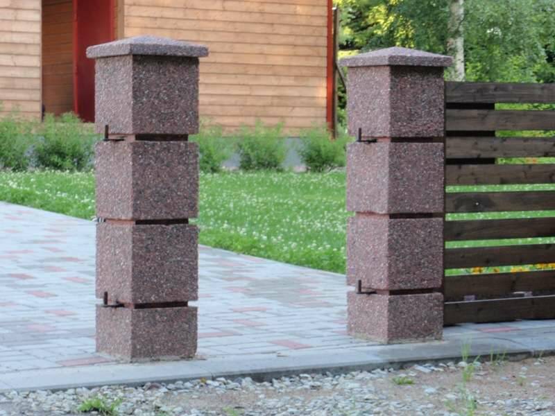Крышки (колпаки, козырьки) бетонные на забор