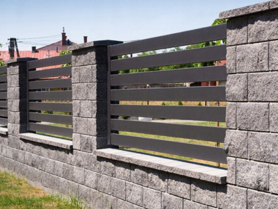 Забор из керамзитобетонных блоков — особенности, порядок строительства, советы и рекомендации - заборчик