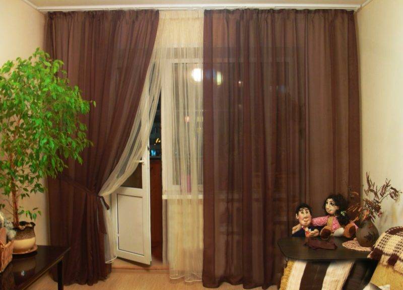 Комбинированные шторы из 2х цветов для гостиной, спальни и зала с переходом, из двух полотен
 - 43 фото