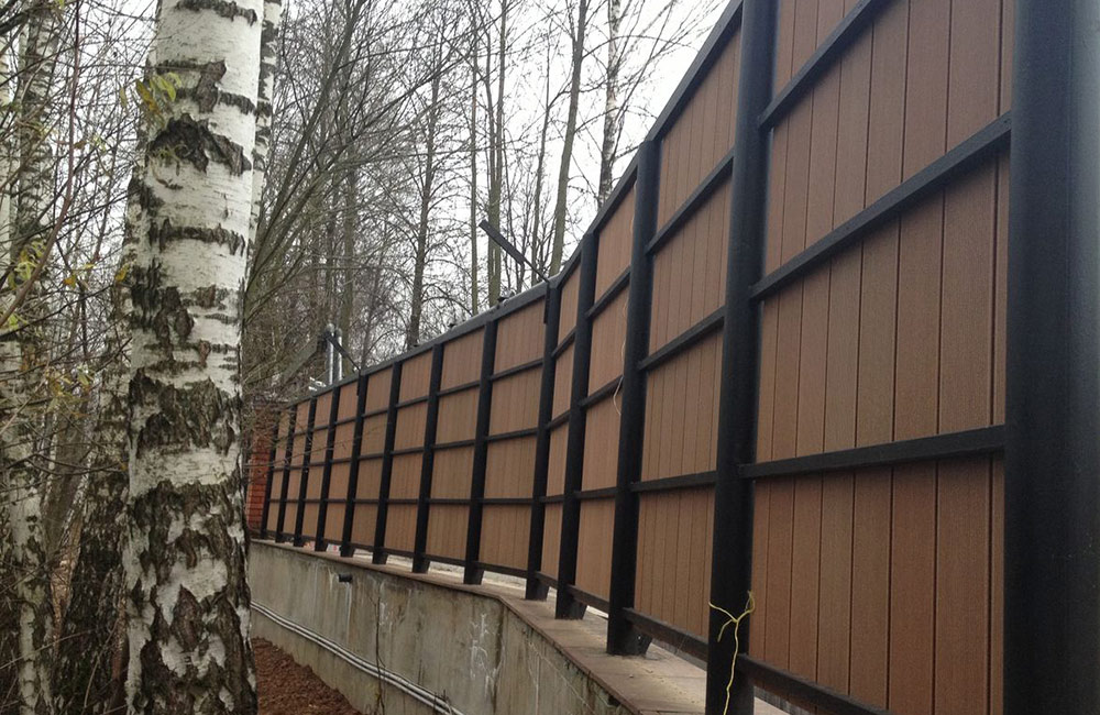 Забор из древесно-полимерного композита