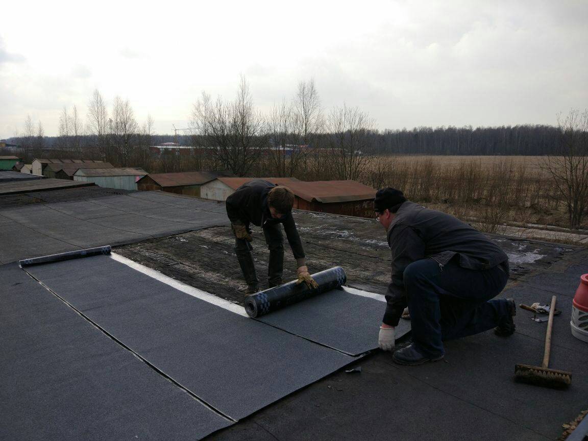 Как покрыть крышу рубероидом своими руками: инструкция