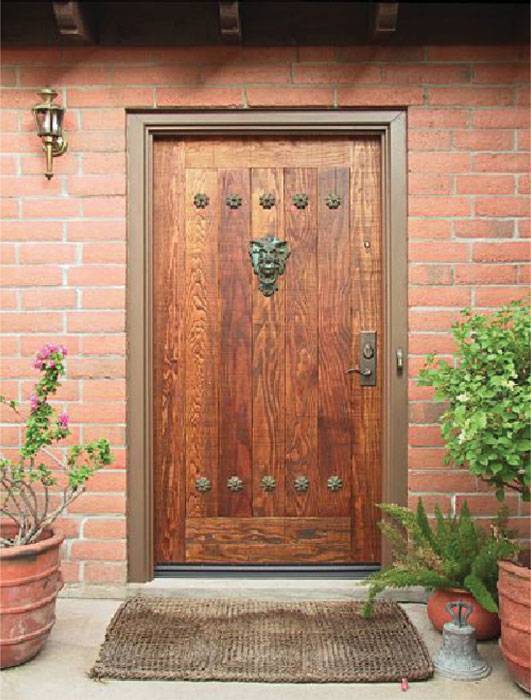 Входная дверь в частный дом: конструкция и нюансы выбора - свой дом