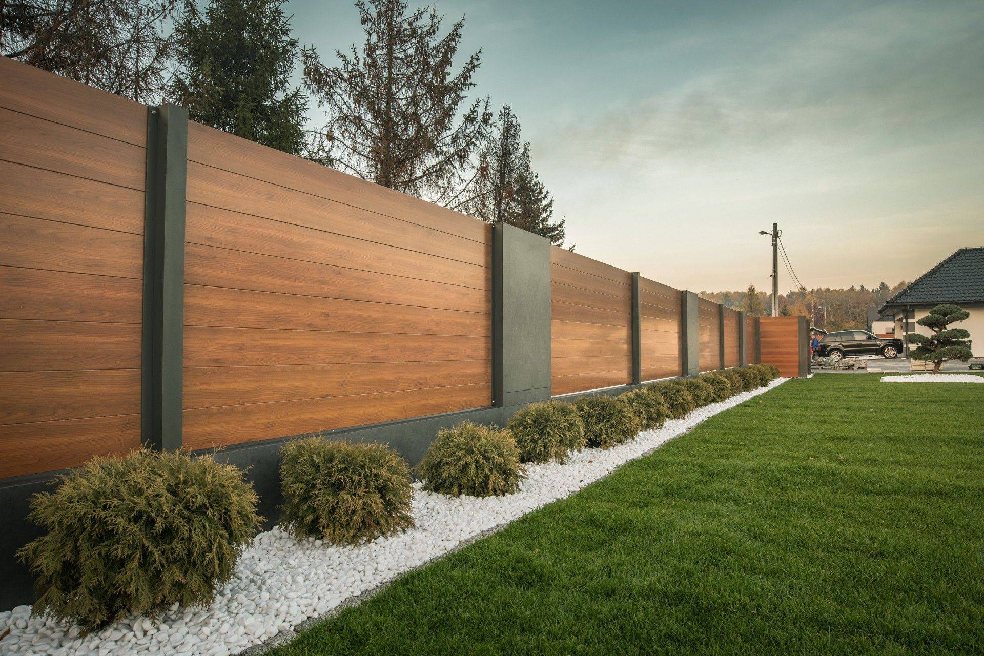 Красивый забор для частного дома — интересные идеи, современные решения, стильное фото