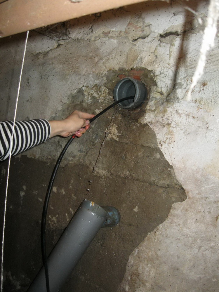 Сырость в подвале гаража: как сделать сухим подвал и убрать плесень