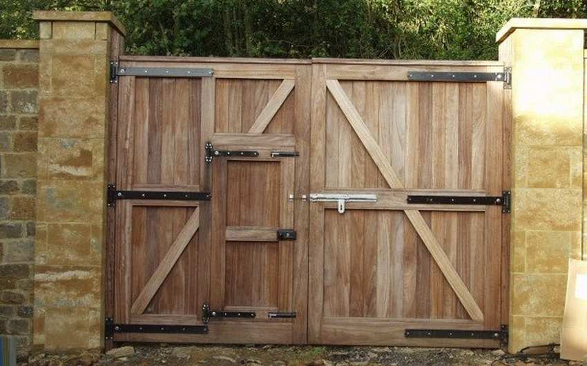 Распашные ворота для гаража: как сделать и закрепить своими руками, установка в брусовый гараж легких деревянных ворот, чертежи