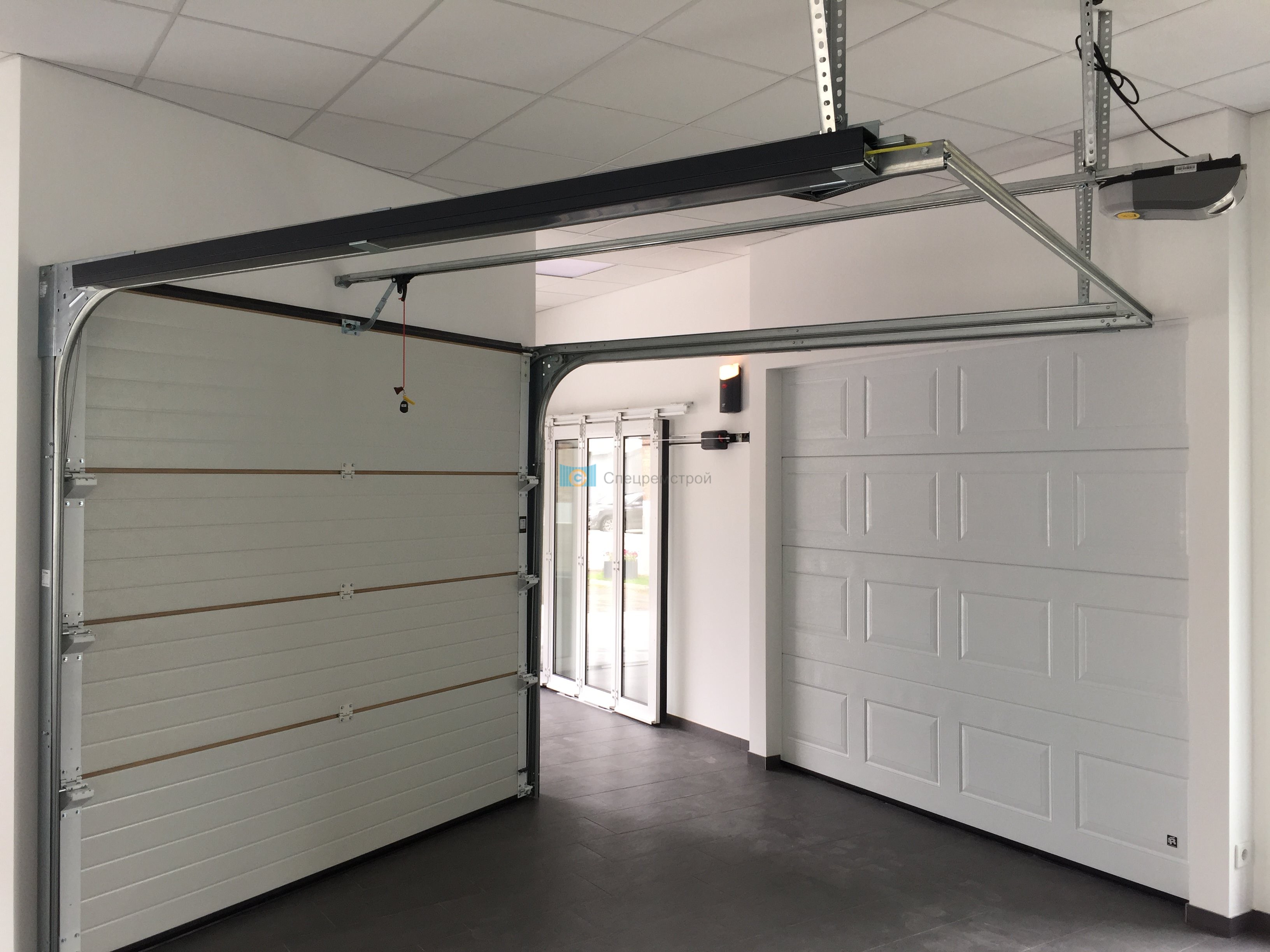 Автоматические двери в гараж: как сделать правильно