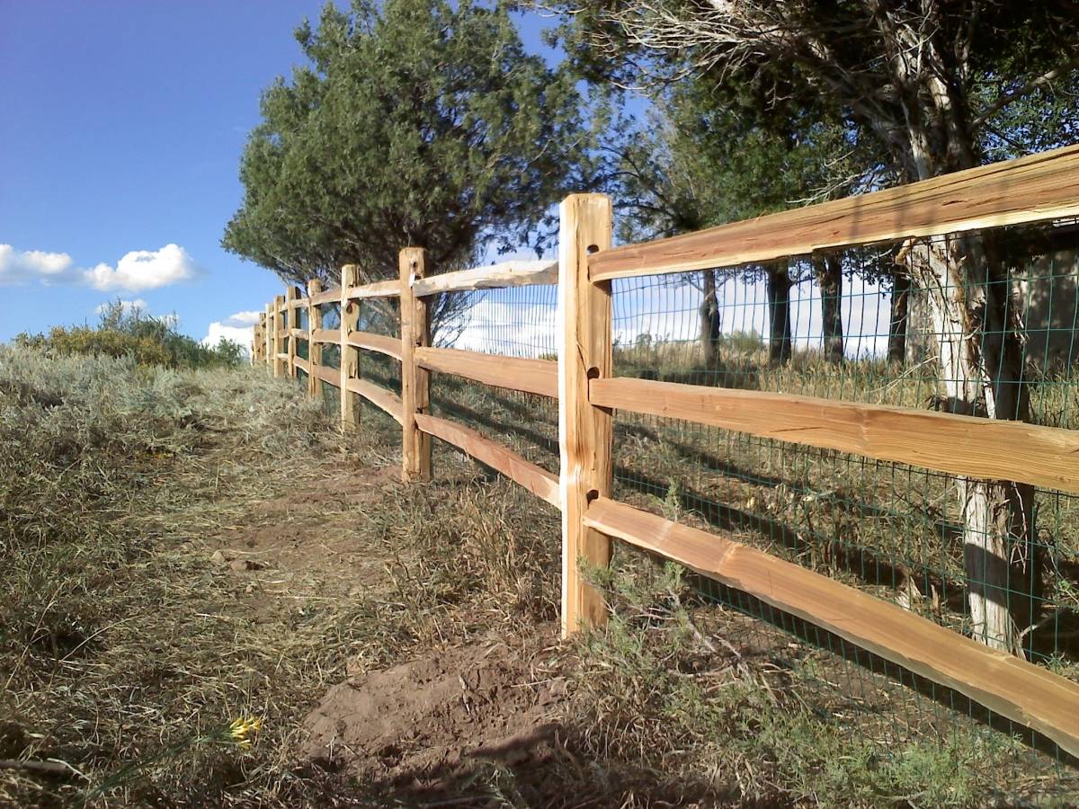 Строим деревянный забор в стиле ранчо своими руками