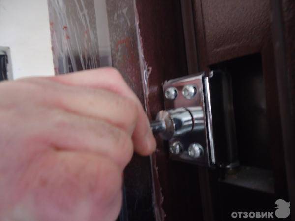 Регулировка металлических входных дверей своими руками - инструкция с фото