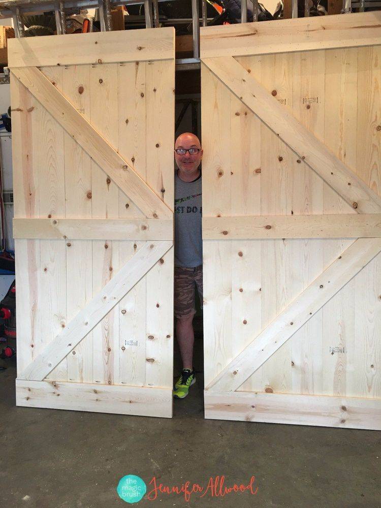 Как сделать деревянную дверь своими руками - 3 качественных варианта