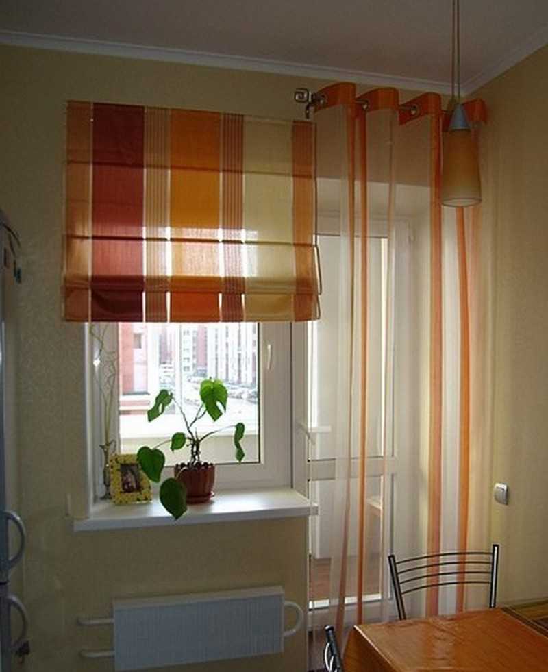 Подбор занавесок на кухню с балконной дверью