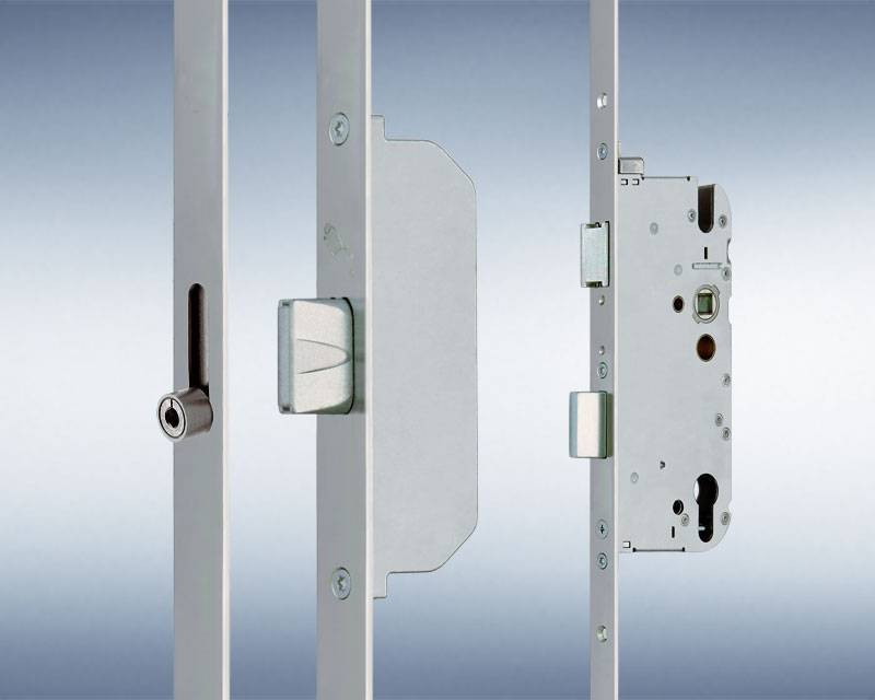 Критерии выбора и особенности установки замка для балконной пластиковой двери
