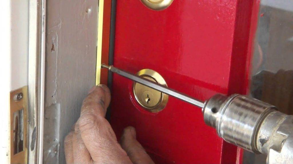 Как сварить железную дверь своими руками: видео и пошаговое руководство