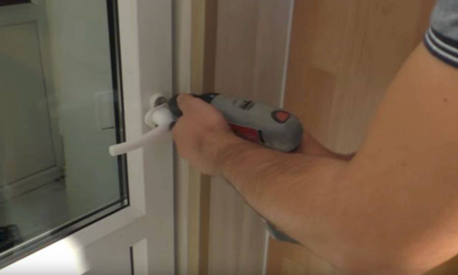 Как правильно установить пластиковую межкомнатную дверь своими руками: пошаговая технология установки