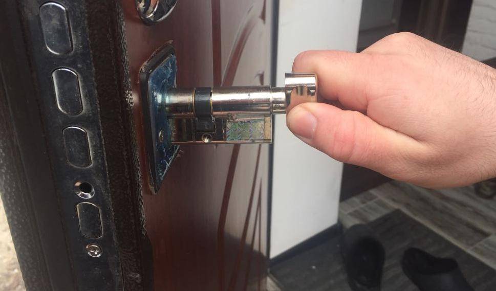 Порядок замены замка на входной металлической двери