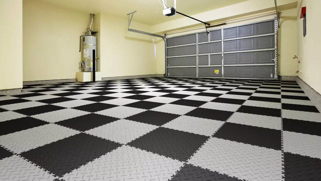 Плитка для гаража на пол: керамогранит и его альтернатива